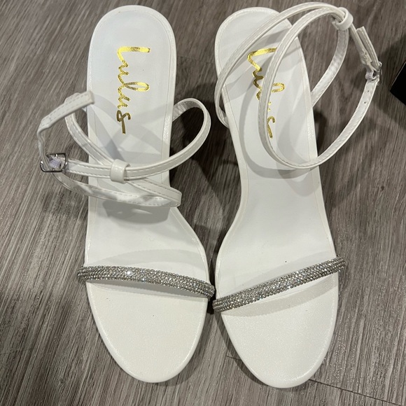 Lulus white sandals - Picture 2 of 4